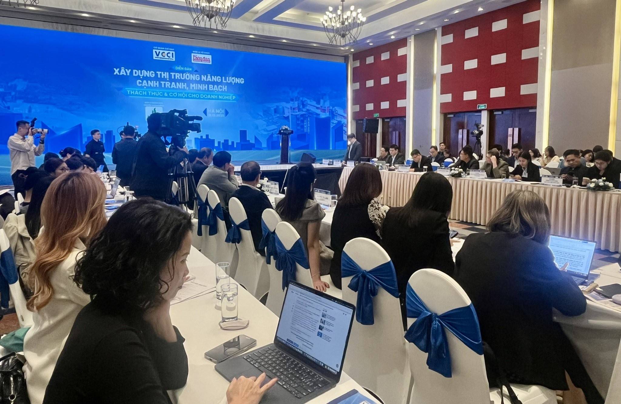 Xây dựng thị trường năng lượng cạnh tranh, minh bạch: Thách thức và cơ hội cho doanh nghiệp