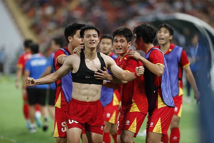 Ngược dòng kinh điển trước Thái Lan, U22 Việt Nam viết nên bản hùng ca SEA Games 33