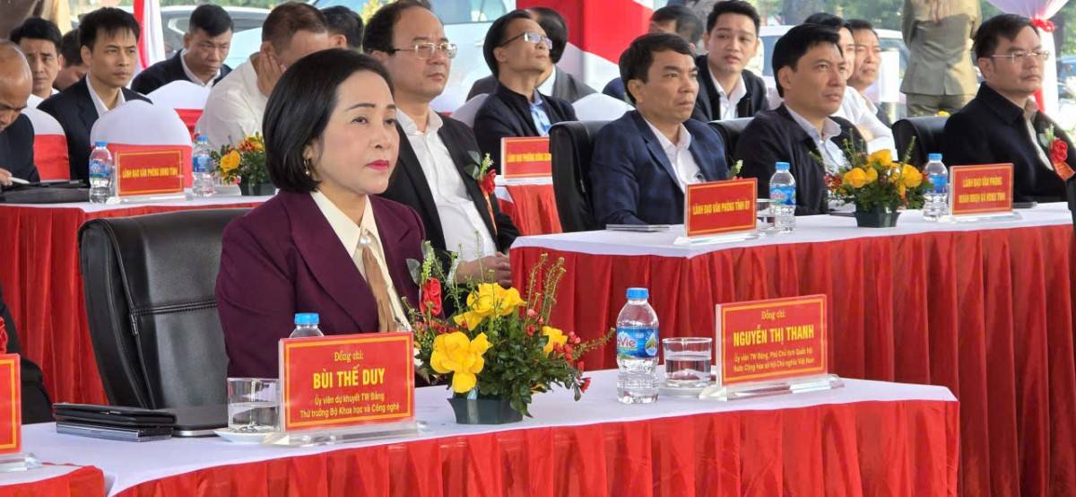 bà Nguyễn Thị Thanh, Ủy viên Trung ương Đảng, Phó Chủ tịch Quốc hội