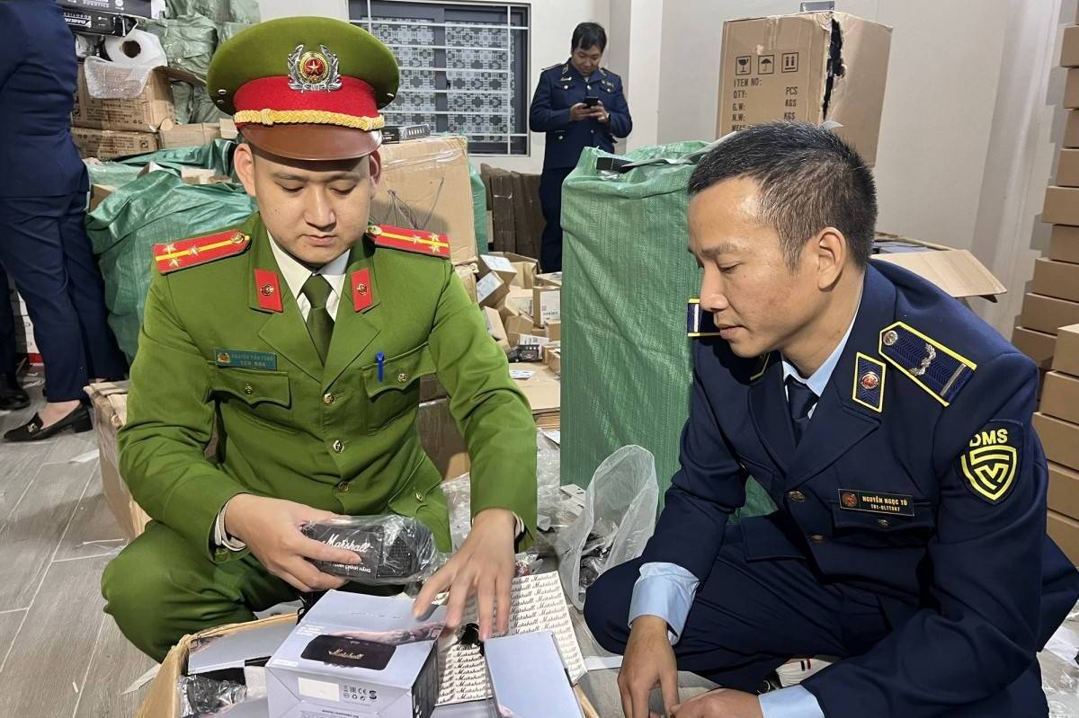 Quản lý thị trường xử lý hơn 23.000 vụ hàng giả, thu nộp ngân sách gần 372 tỷ đồng