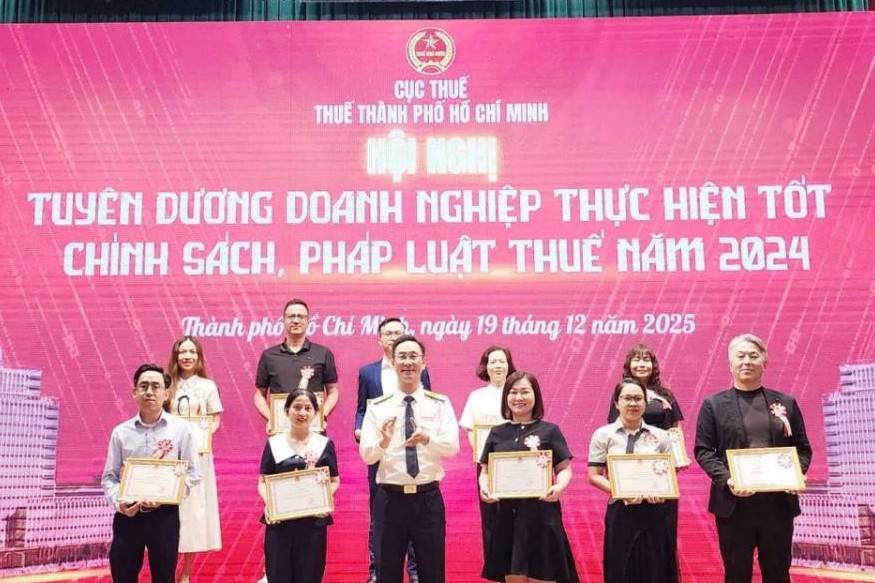 Thuế TP. Hồ Chí Minh vinh danh 262 doanh nghiệp chấp hành tốt chính sách, pháp luật thuế
