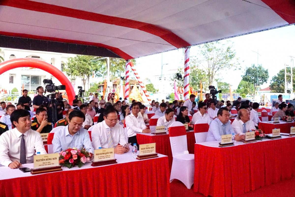 Quang cảnh buổi lễ. (Ảnh: Uyển Nhi)