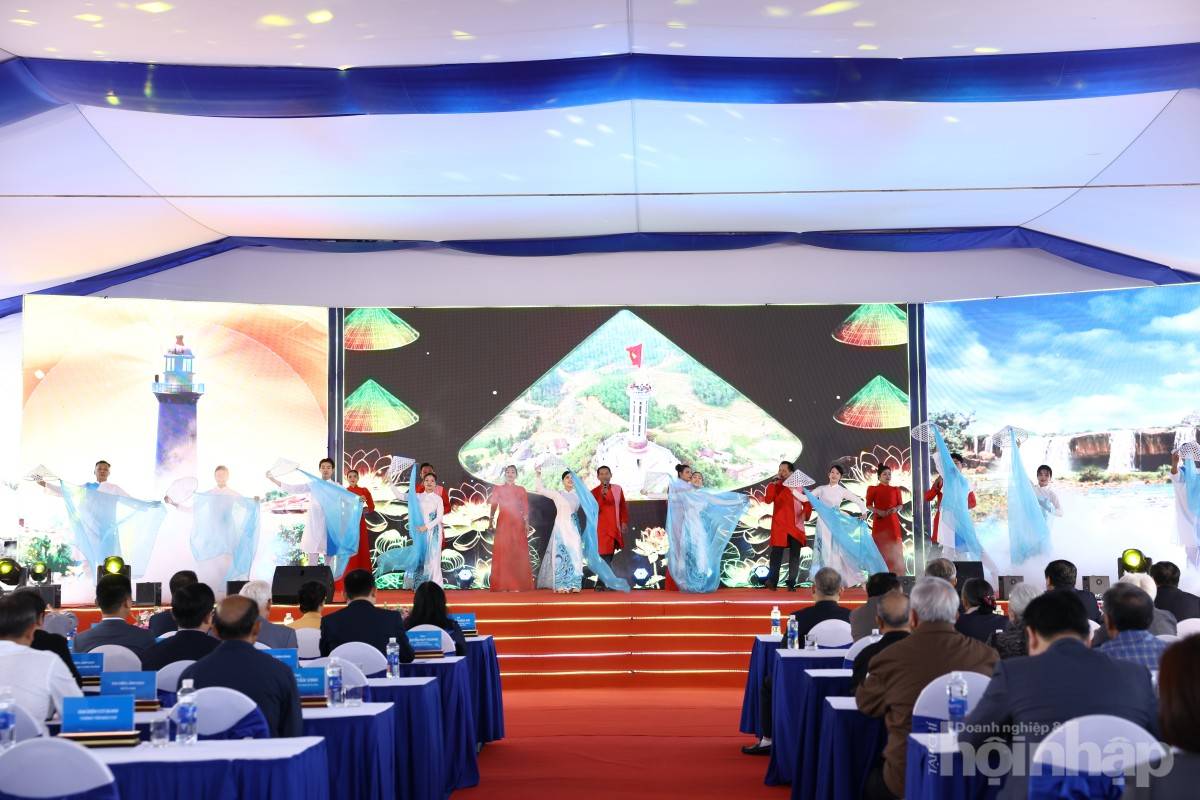 Những hình ảnh ấn tượng tại lễ khởi công khu du lịch Cù Lao Mái Nhà