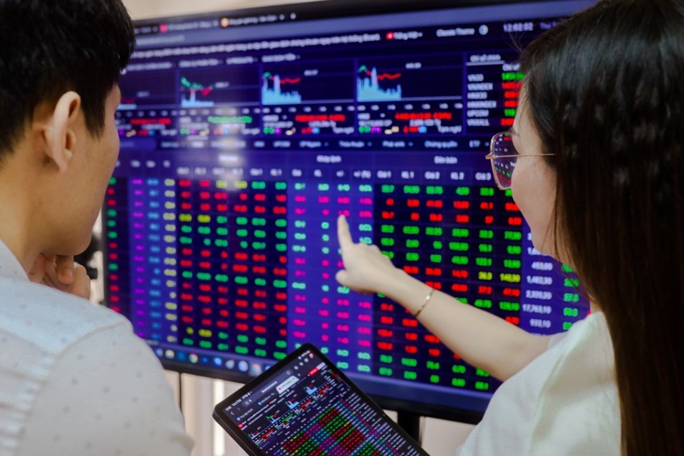 Sửa quy định chứng khoán, mở cơ chế môi giới toàn cầu theo chuẩn FTSE