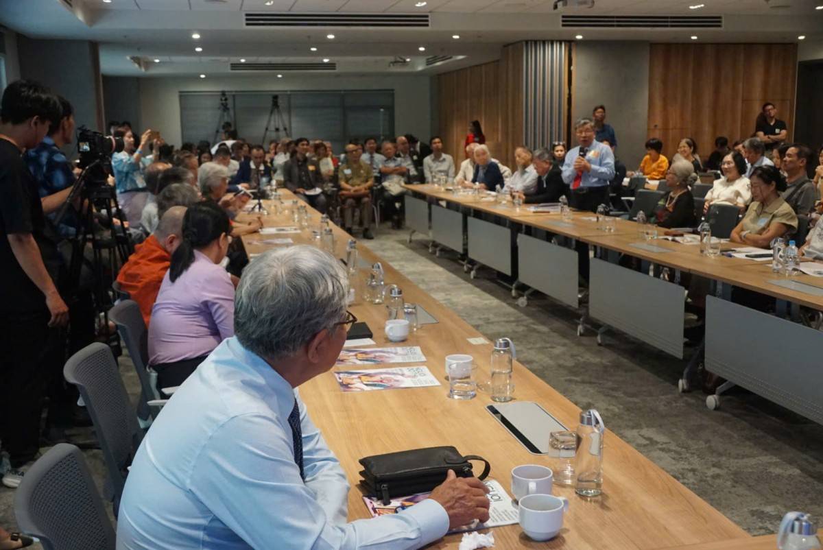  ôn lại truyền thống hào hùng, phân tích vai trò của Mặt trận trong việc tập hợp các tầng lớp nhân dân, tôn giáo, nhân sĩ trí thức cho sự nghiệp giải phóng dân tộc