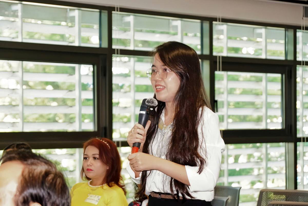 Điểm đặc biệt của cuộc họp mặt là sự hiện diện của đông đảo người trẻ