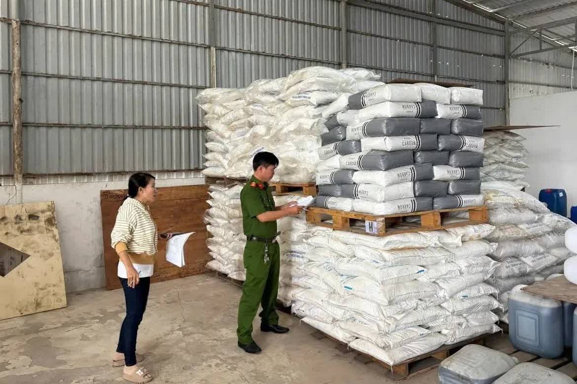 Bộ Xây dựng mở cao điểm chống buôn lậu, gian lận thương mại dịp Tết Nguyên đán 2026