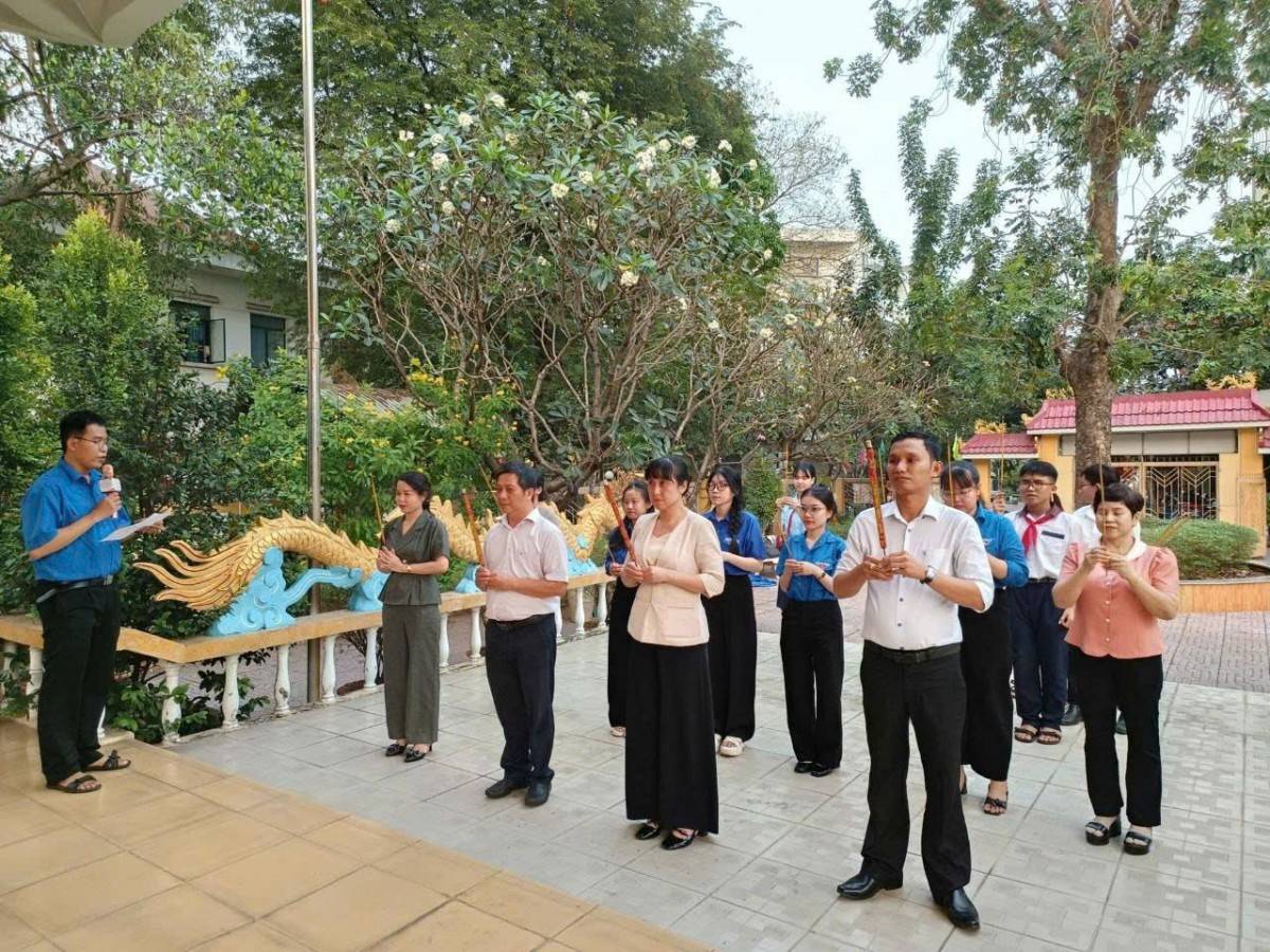 Phường Bình Tân dâng hương tưởng niệm các Anh hùng liệt sĩ nhân ngày 22/12