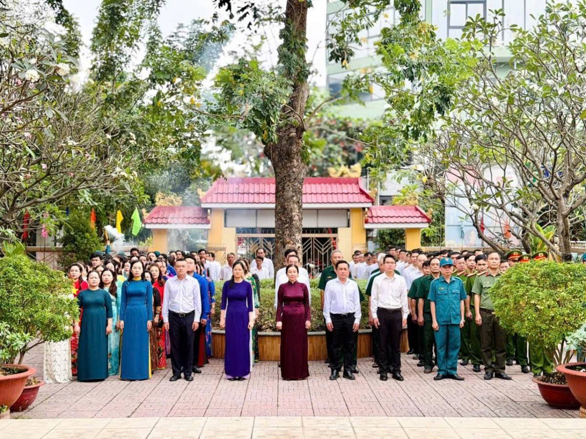 Phường Bình Tân dâng hương tưởng niệm các Anh hùng liệt sĩ nhân ngày 22/12