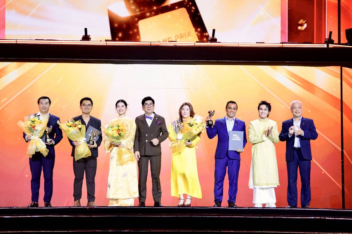 Bà Mai Kiều Liên được vinh danh lãnh đạo truyền cảm hứng sáng tạo tại Vạn Xuân Awards 2025