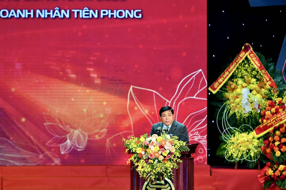 Tôn vinh 110 doanh nhân, doanh nghiệp Thăng Long tiêu biểu năm 2025