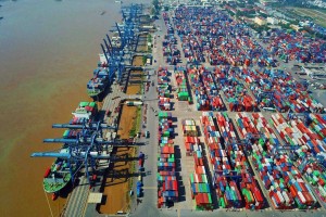 TP. Hồ Chí Minh xem xét ban hành Nghị quyết mới về thu phí hạ tầng cảng biển