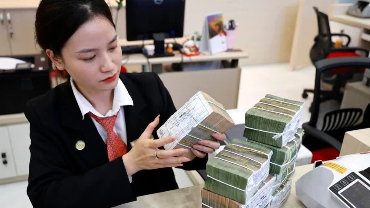 Lãi suất ngân hàng ngày 24/12/2025: Nhiều ngân hàng liên tục tăng lãi suất