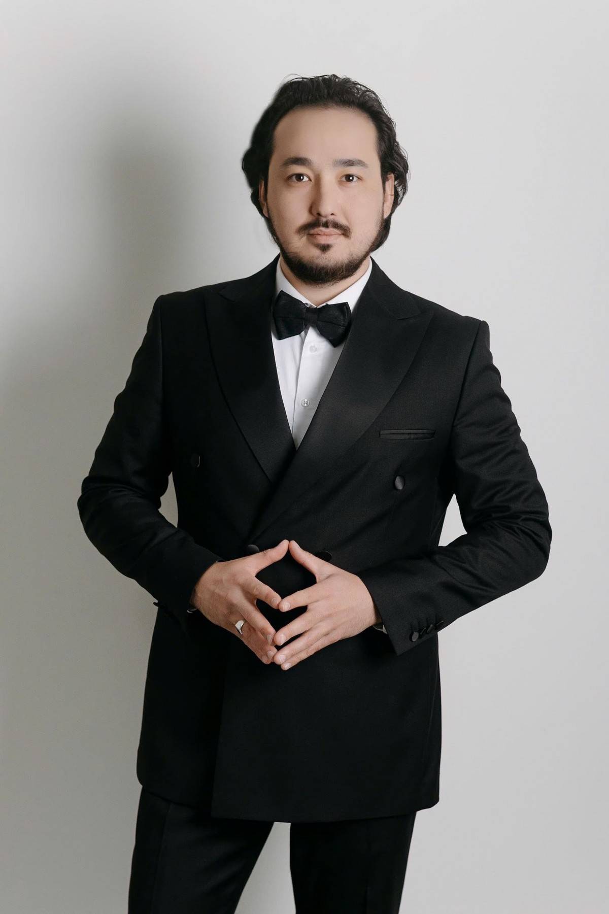 Nghệ sĩ Rassul Zharmagambetov - nam trung (baritone) là gương mặt nổi bật của opera Kazakhstan.