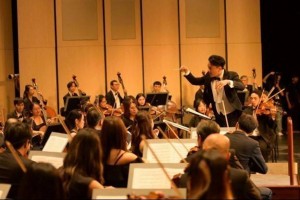 Nhạc trưởng Trần Nhật Minh chỉ huy hòa nhạc chào năm mới 2026