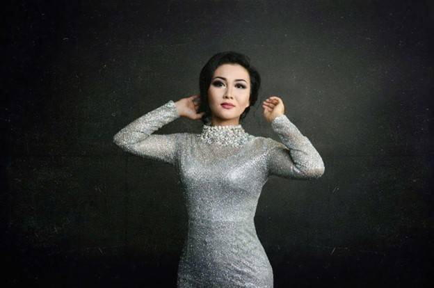 Nghệ sĩ Sagyntay Nazym Zhalgasbaikyzy - nữ cao (soprano) đến từ Kazakhstan, từng giành nhiều giải thưởng thanh nhạc quốc tế danh giá