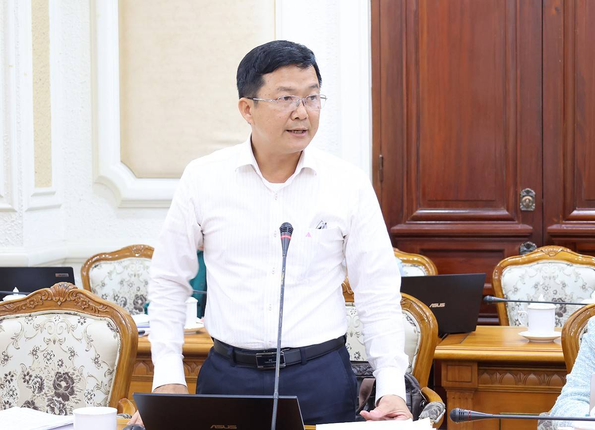 Đại diện Sở Khoa học và Công nghệ phát biểu tại cuộc họp