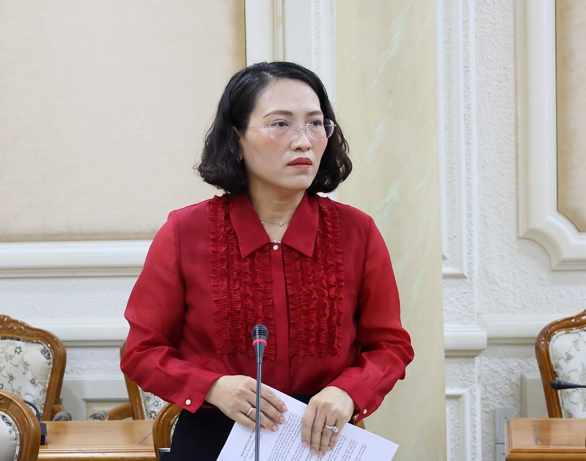 Đại diện Sở Giáo dục và Đào tạo góp ý cho dự thảo Đề án