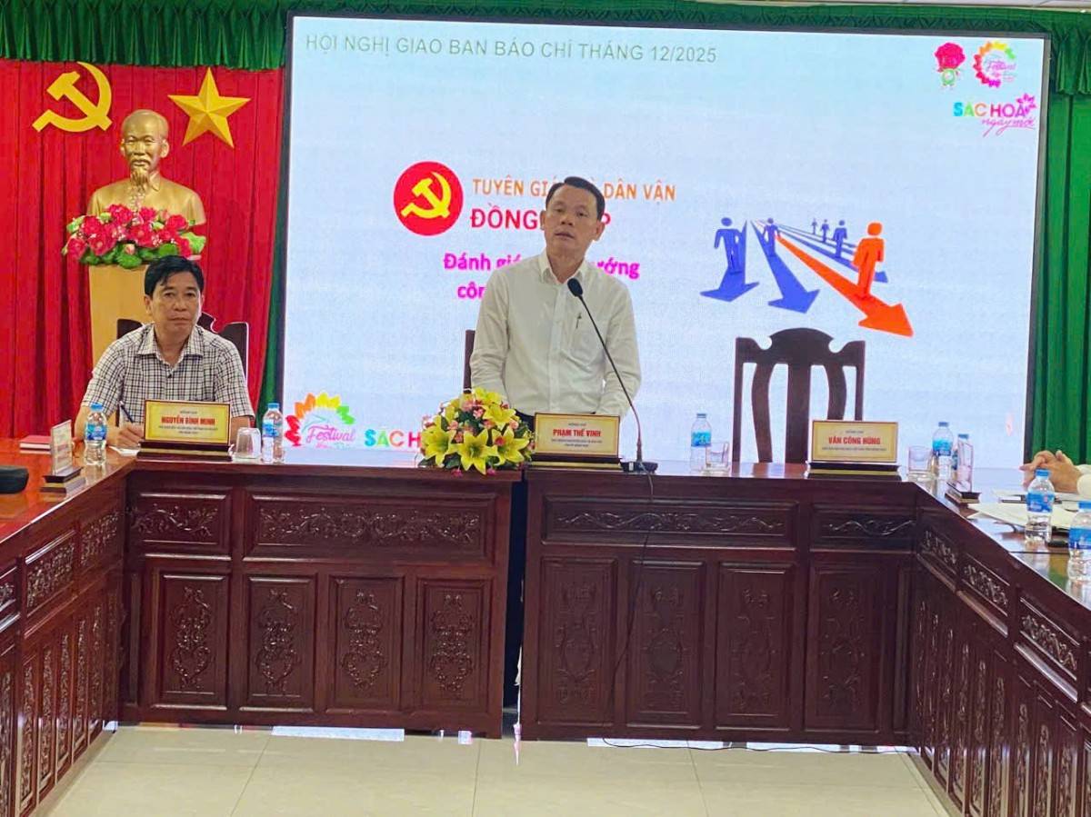 Phó Trưởng ban Tuyên giáo và Dân vận Tỉnh ủy Phạm Thế Vinh định hướng tuyên truyền