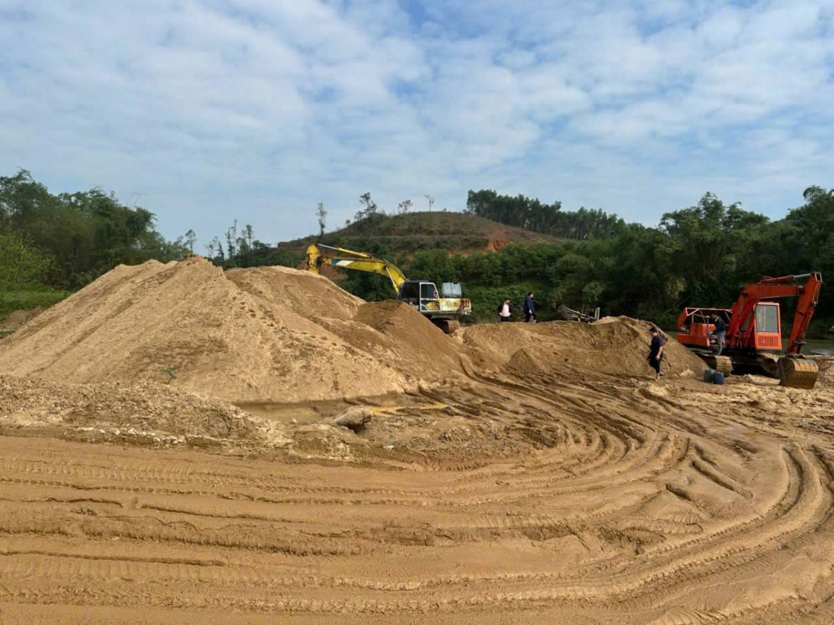 Phát hiện vụ khai thác cát trái phép hơn 1 tỷ đồng tại Quảng Trị