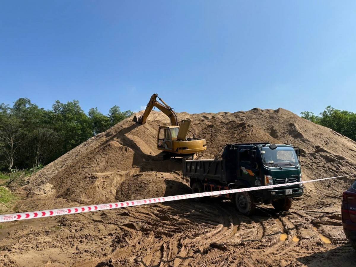 Phát hiện vụ khai thác cát trái phép hơn 1 tỷ đồng tại Quảng Trị