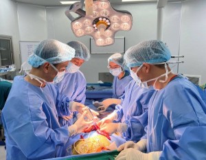 Vinmec Đà Nẵng chinh phục ca phẫu thuật cắt thực quản phức tạp hàng đầu trong lĩnh vực Ngoại Tiêu hoá