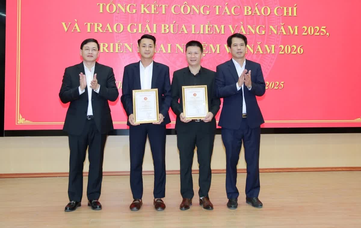 2 tác giả nhận giải A, Giải Búa liềm vàng tỉnh Thanh Hoá năm 2025