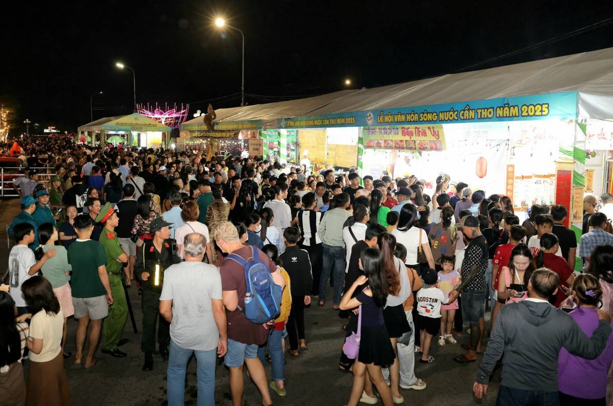 Nhiều hoạt động bên lề sôi động tại Lễ hội Văn hóa Sông nước Cần Thơ