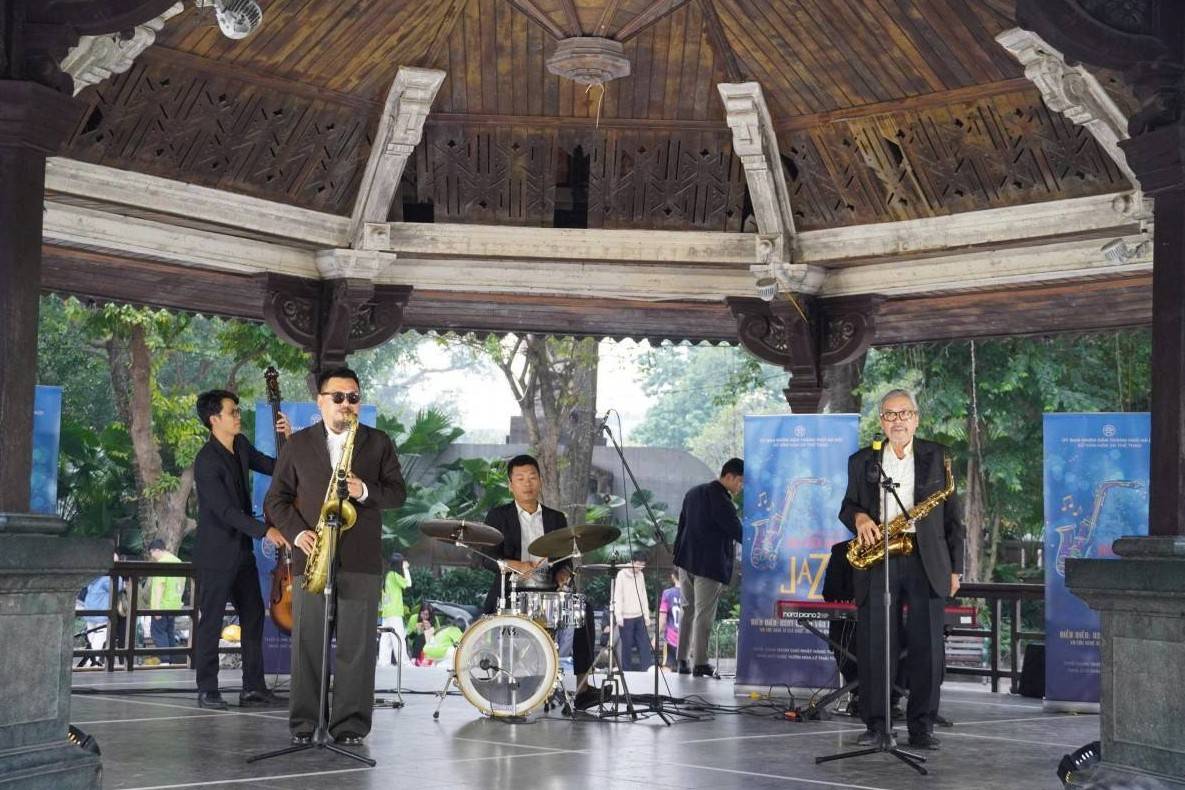 Lời mời gọi mùa xuân từ “Âm nhạc cuối tuần” bên hồ Gươm