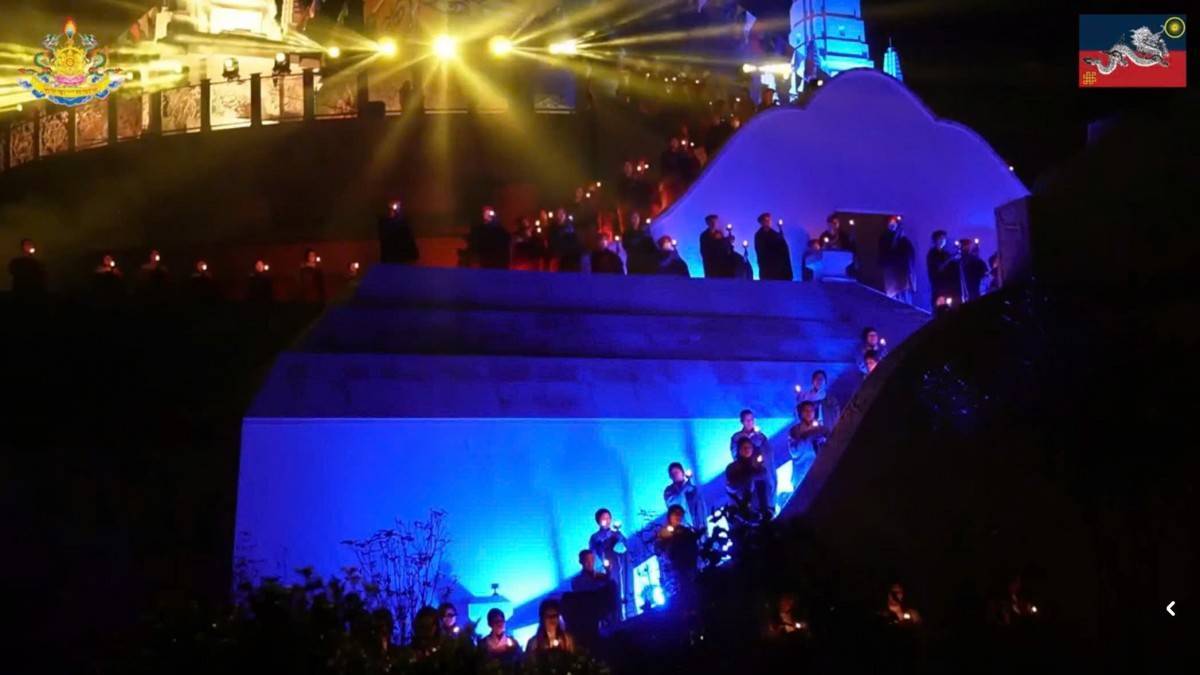 Nghi thức trao truyền ngọn lửa - biểu tượng của ánh sáng trí tuệ và lòng từ bi của Đức Phật, năm 2025