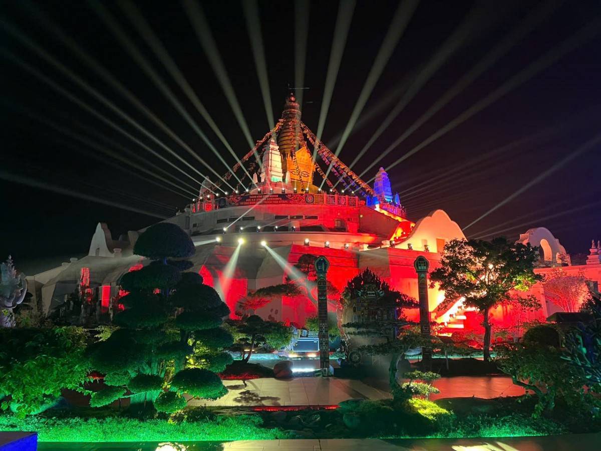 Lễ hội ánh sáng đón năm mới 2026 tại Đại Bảo tháp MandalaTây Thiên