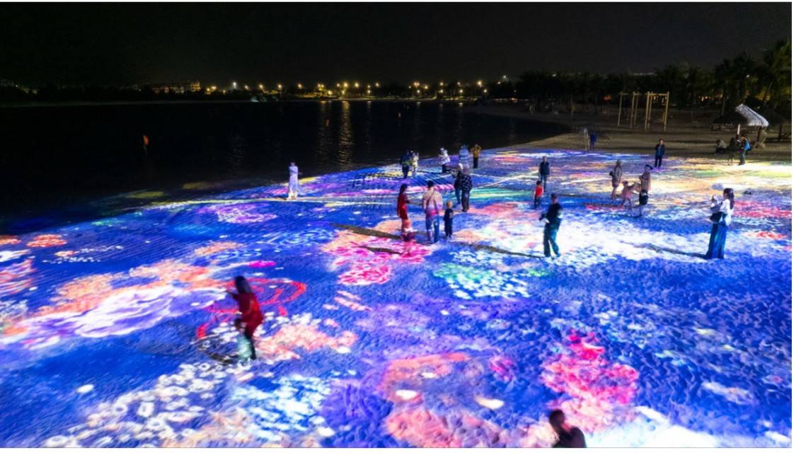 Ai cũng thích thú trải nghiệm giống như đang ở dưới sâu đại dương (Nguồn Dragon Ocean Đồ Sơn)