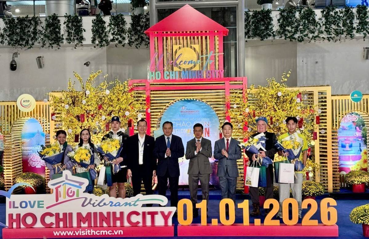 TP. Hồ Chí Minh đón những vị khách “xông đất” đầu tiên năm 2026
