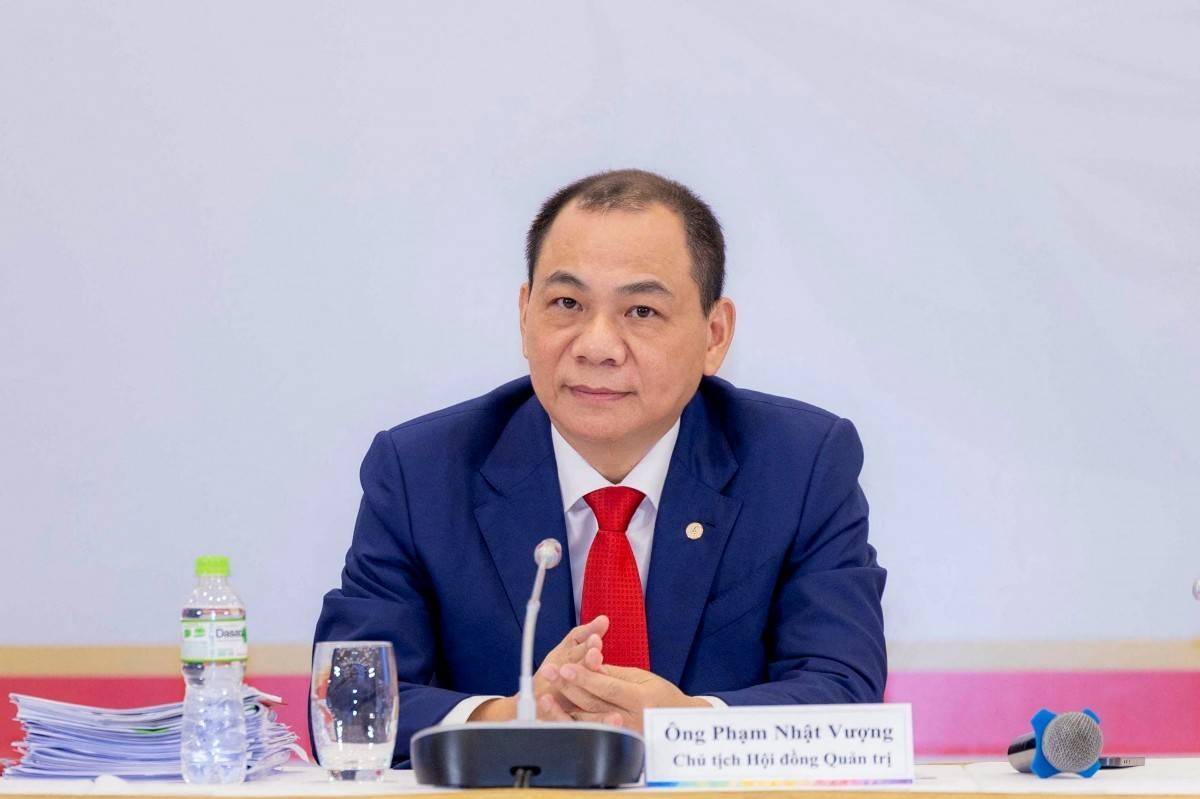 Cổ phiếu VIC lập đỉnh mới, tài sản Chủ tịch Phạm Nhật Vượng chạm mốc 30 tỷ USD