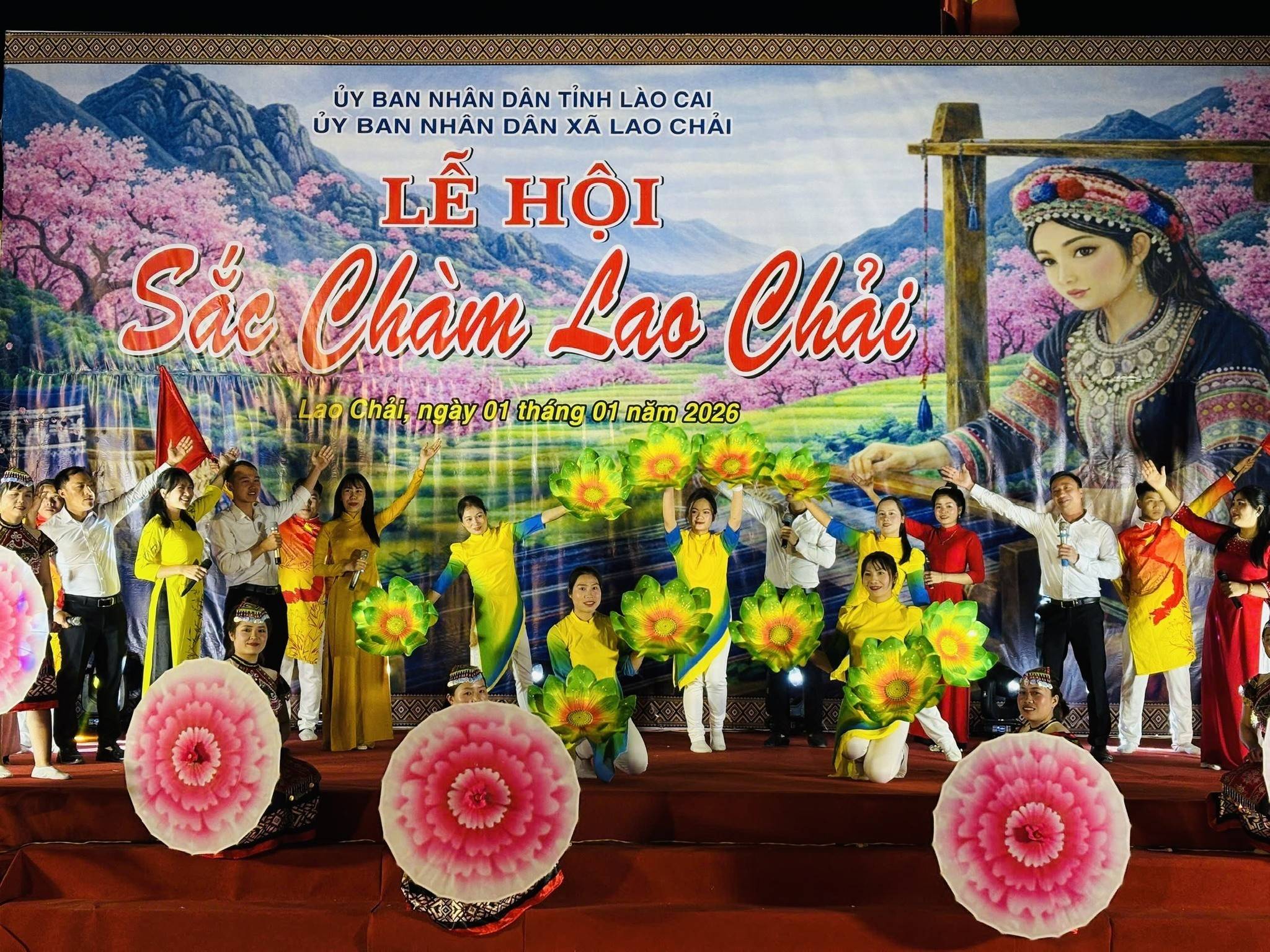 Lào Cai: Rực rỡ Lễ hội Sắc Chàm Lao Chải chào Xuân 2026 với nghệ thuật và pháo hoa
