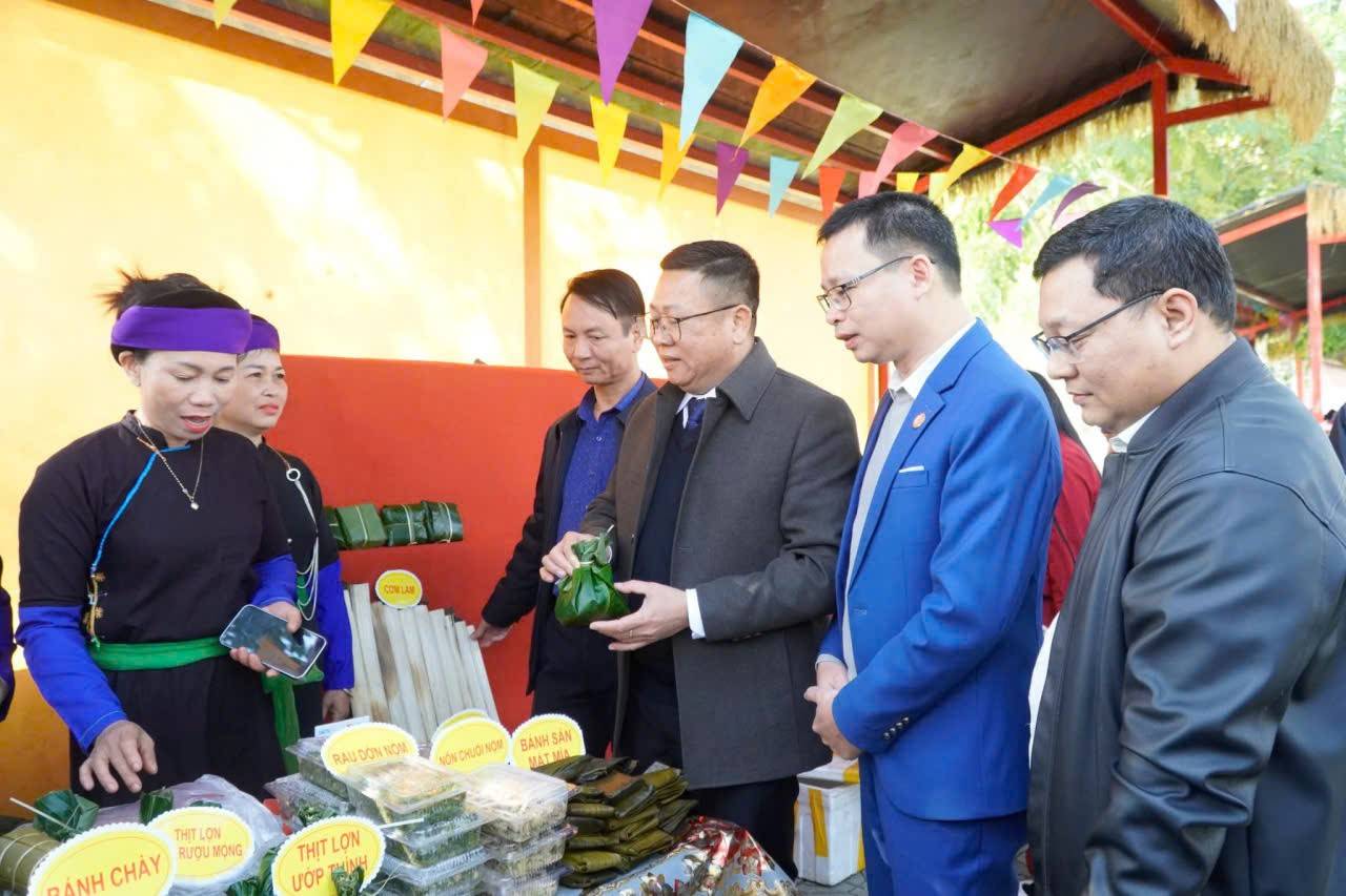 Lào Cai: Mậu A khẳng định bản lĩnh lãnh đạo, tạo đồng thuận và khát vọng phát triển bền vững