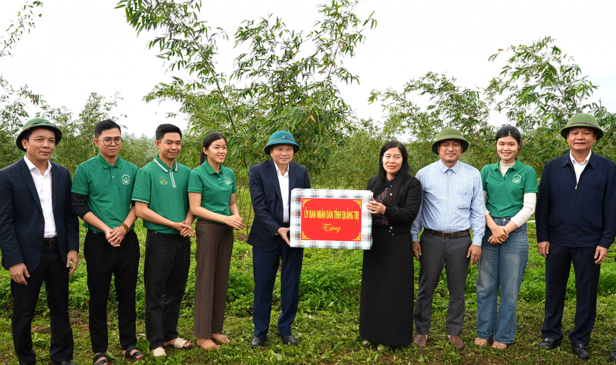 Quảng Trị: Chủ tịch UBND tỉnh kiểm tra sản xuất đầu năm, thúc đẩy doanh nghiệp phát triển bền vững