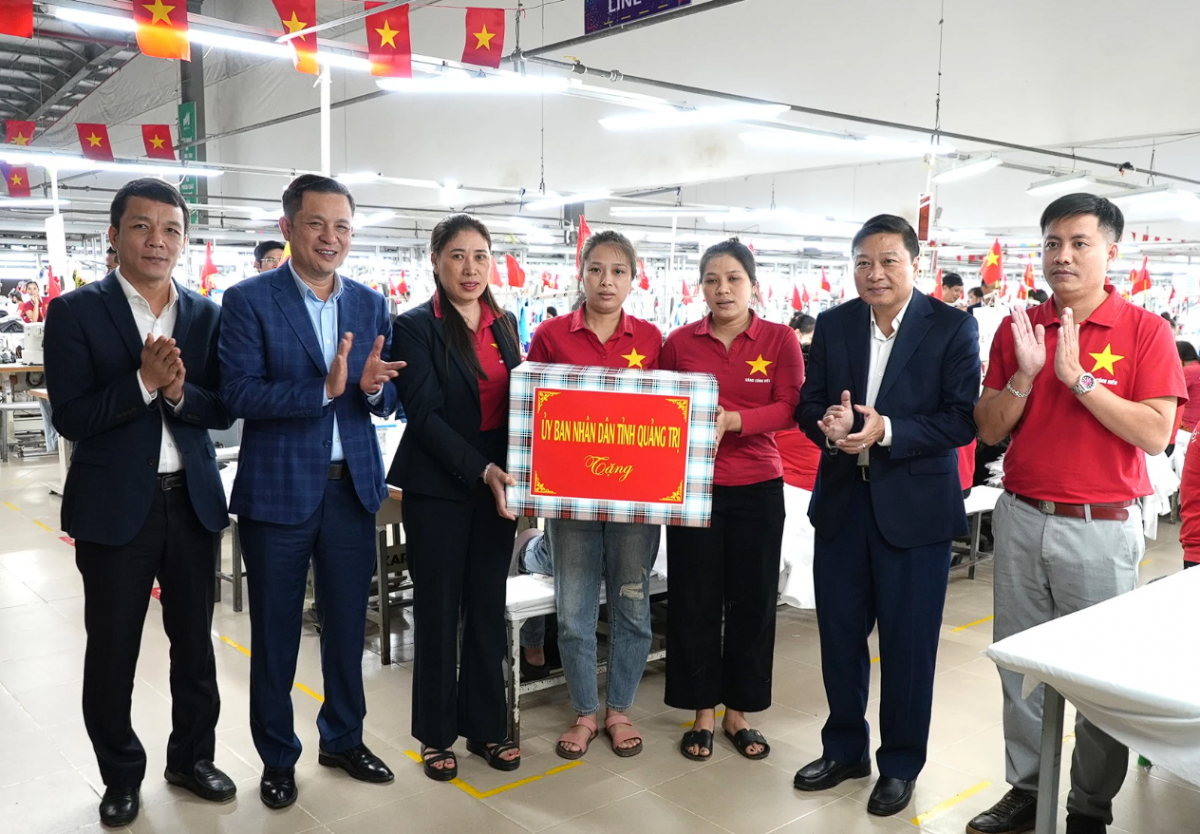 Quảng Trị: Chủ tịch UBND tỉnh kiểm tra sản xuất đầu năm, thúc đẩy doanh nghiệp phát triển bền vững