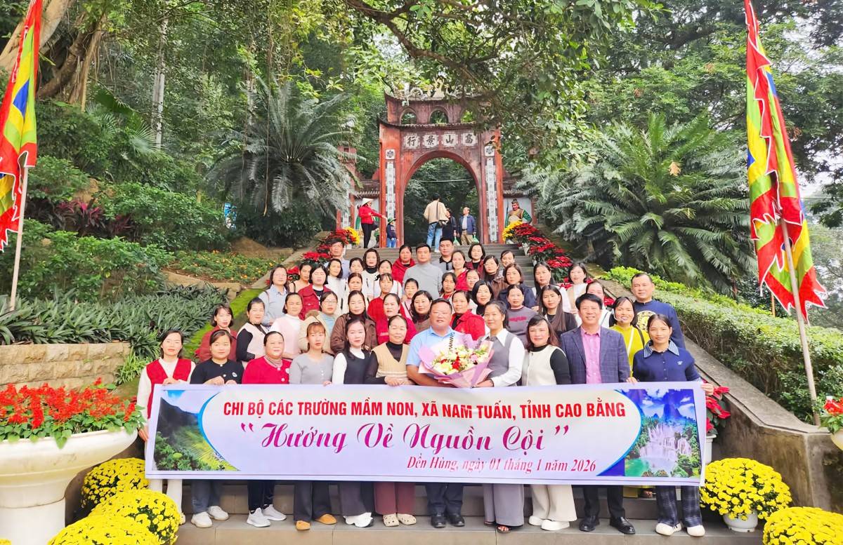 Phú Thọ “hái lộc” du lịch đầu năm: 305.000 lượt khách, thu 311 tỷ đồng