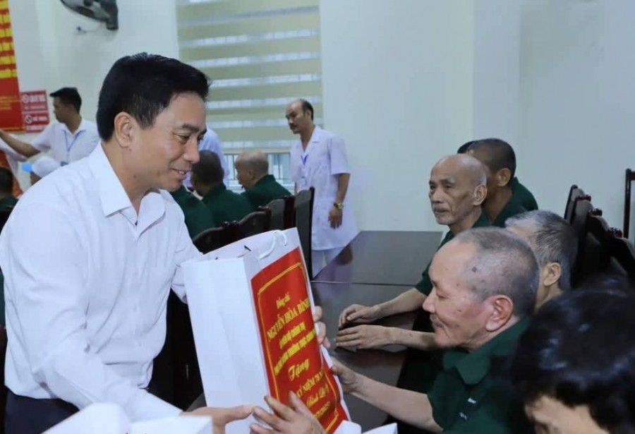 Thanh Hóa: Trích ngân sách hơn 96 tỷ đồng tặng quà Tết cho người có công