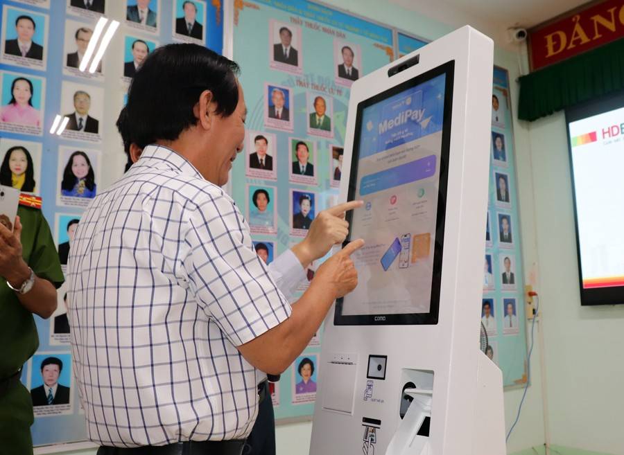 TP. Hồ Chí Minh ra mắt kiosk thông minh, rút ngắn quy trình giải quyết thủ tục hành chính