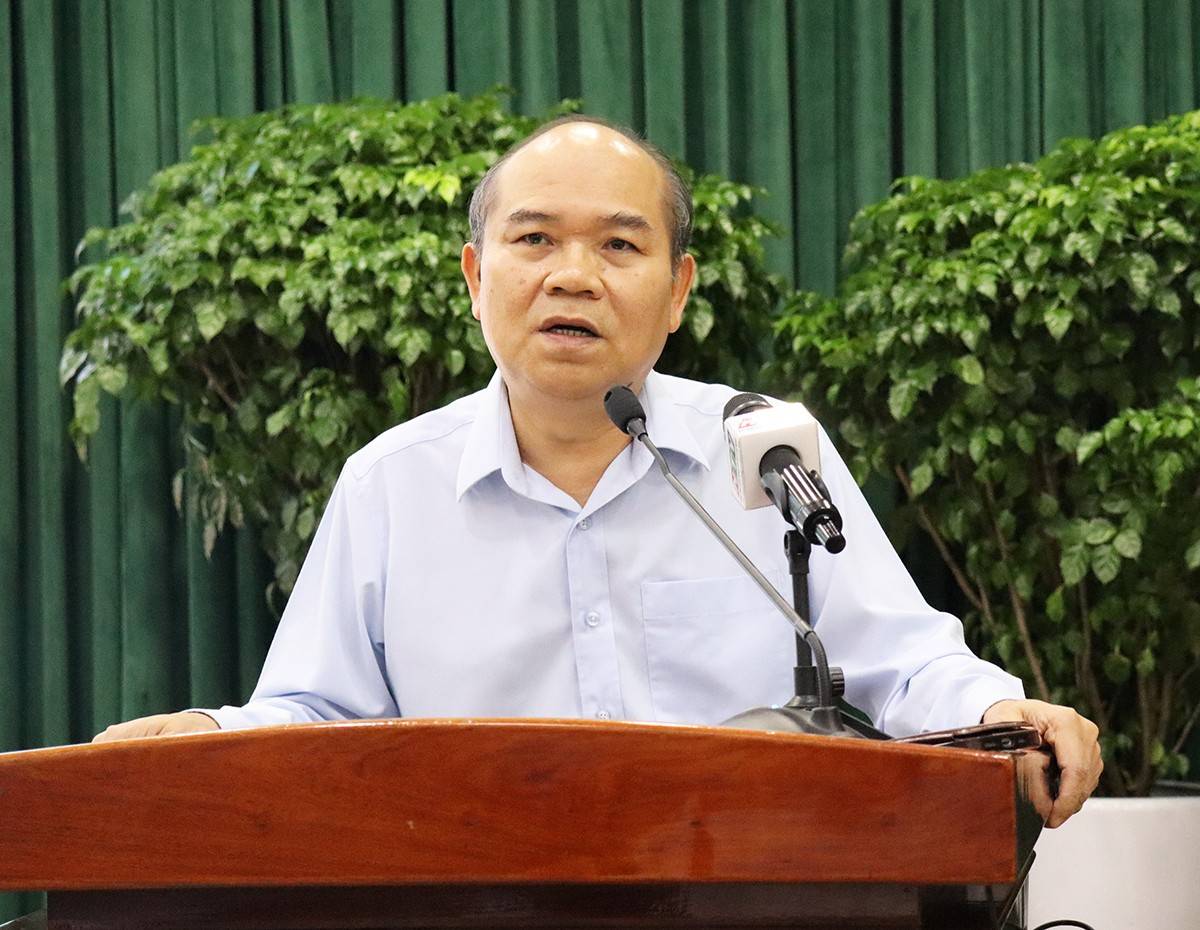 Phó Chủ tịch UBND Thành phố Trần Văn Bảy kết luận hội nghị