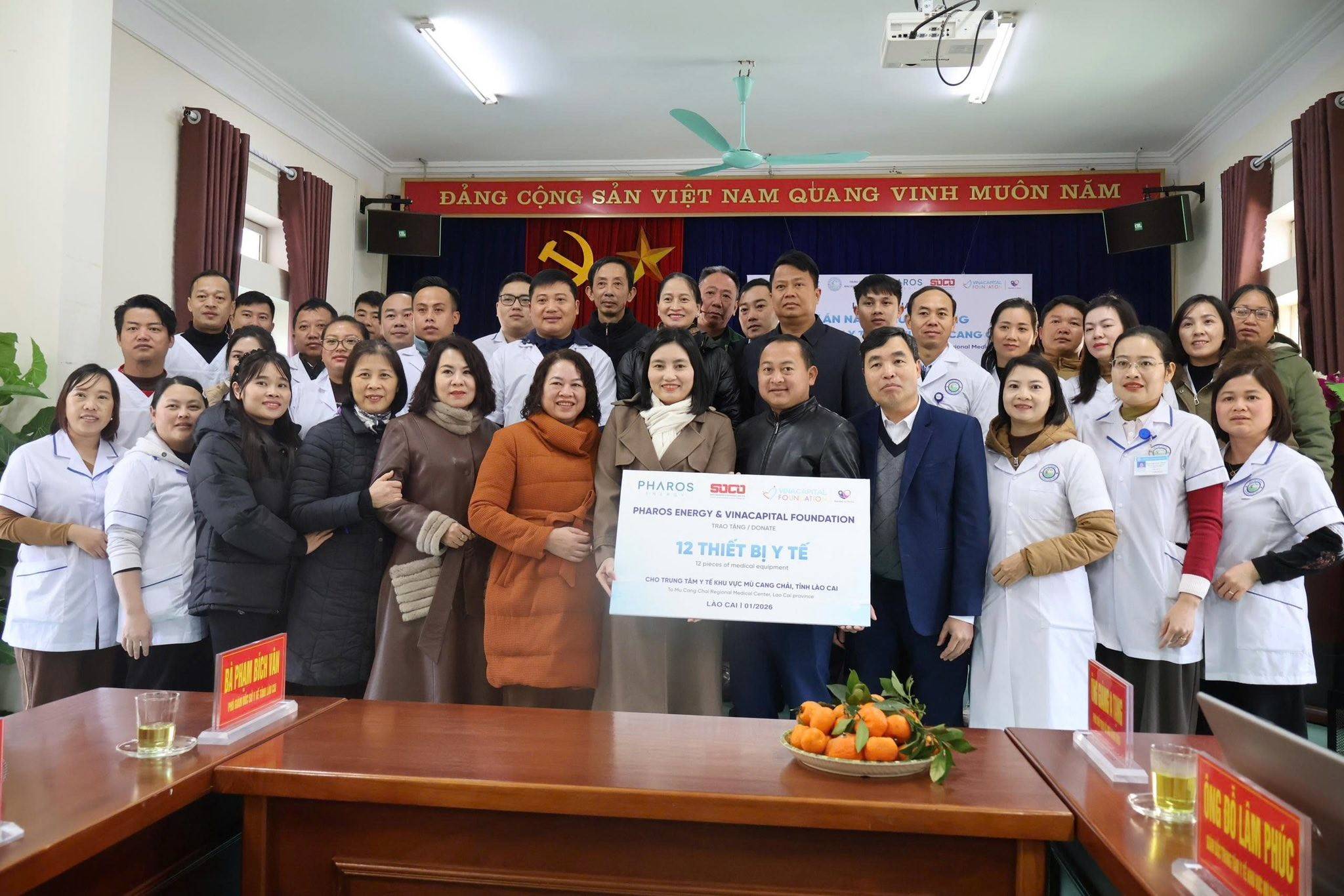 VinaCapital Foundation trao thiết bị y tế, nâng cao chăm sóc trẻ sơ sinh vùng cao Mù Cang Chải