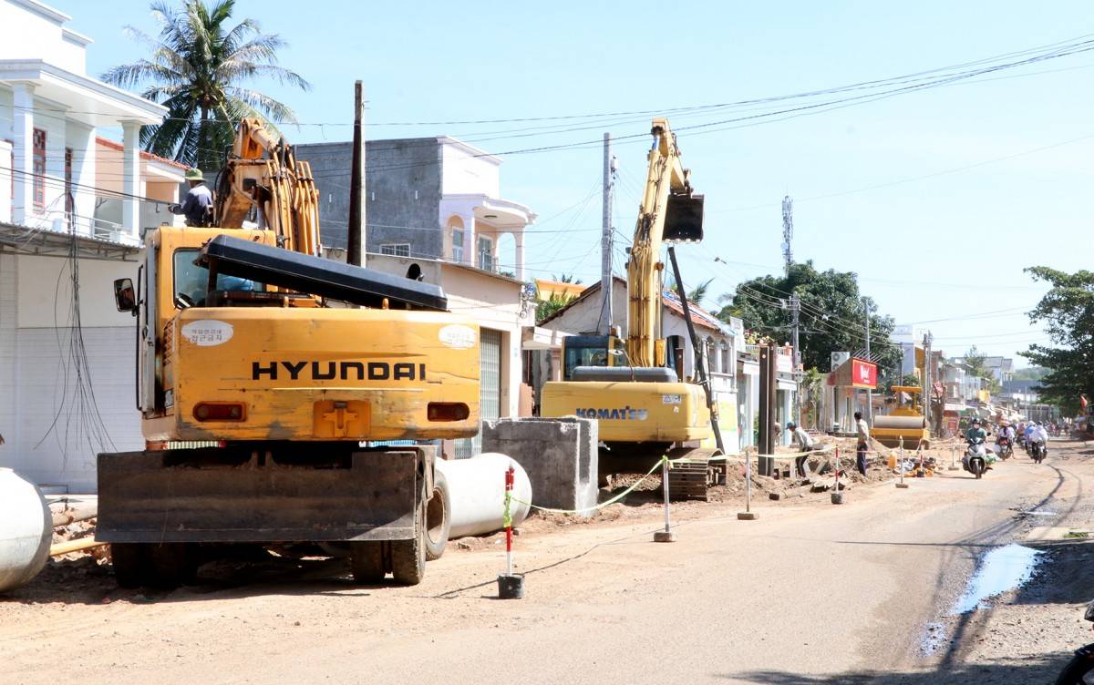 Lâm Đồng: Đốc thúc tiến độ, gỡ vướng mặt bằng cho hai dự án giao thông 