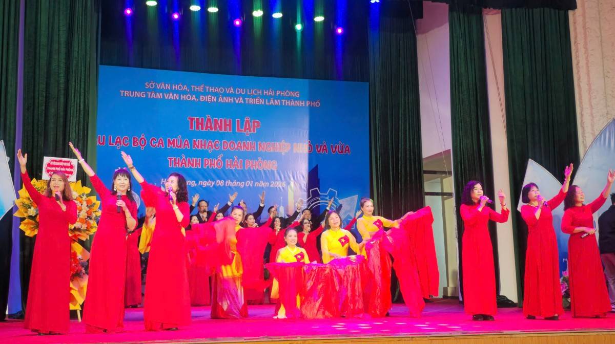 Ra mắt Câu lạc bộ Ca múa nhạc Doanh nghiệp Nhỏ và Vừa TP Hải Phòng: Dấu ấn văn hóa mới của cộng đồng doanh nhân thành phố Cảng