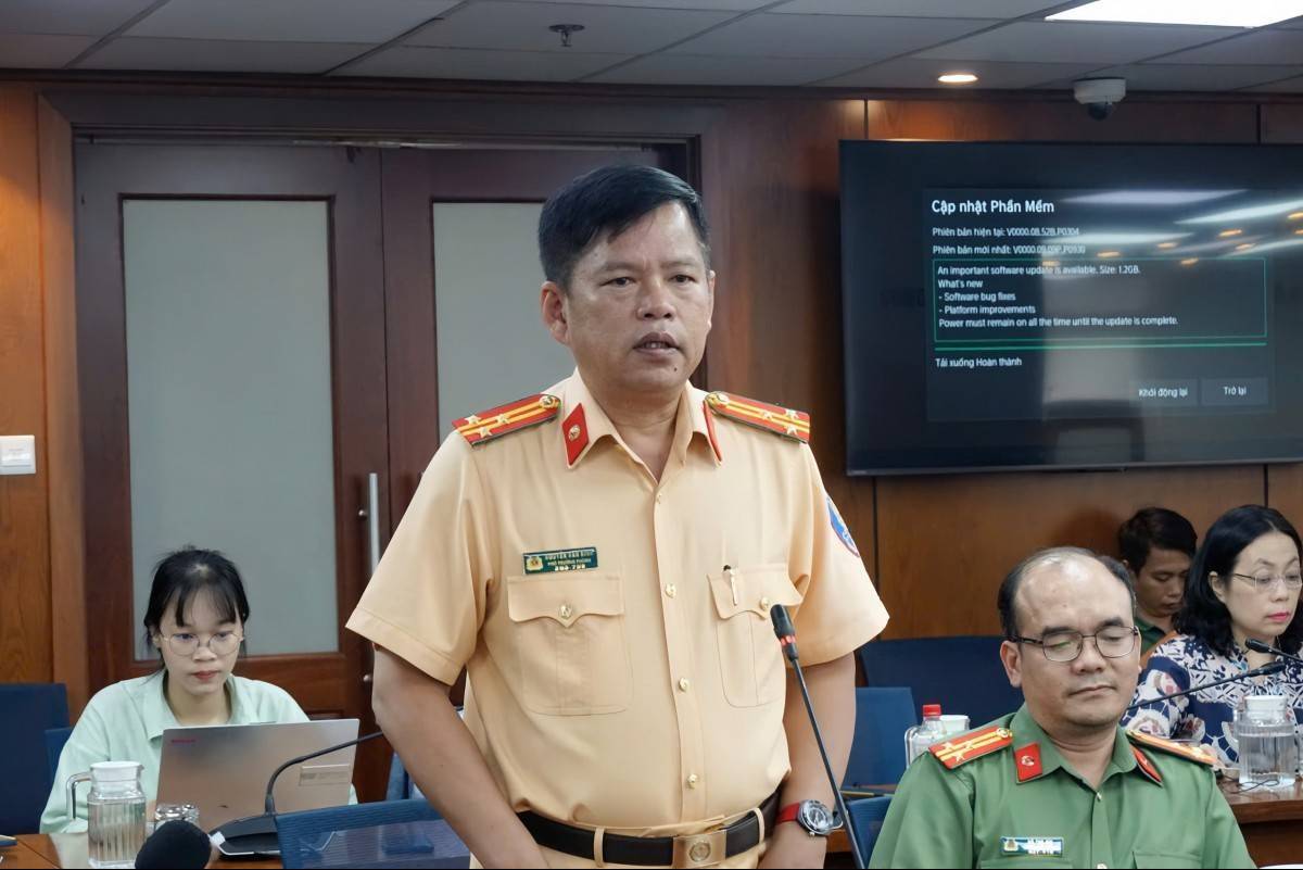 TP. Hồ Chí Minh: Xử phạt gần 100 trường hợp xe máy lấn làn xe đạp trên đường Mai Chí Thọ