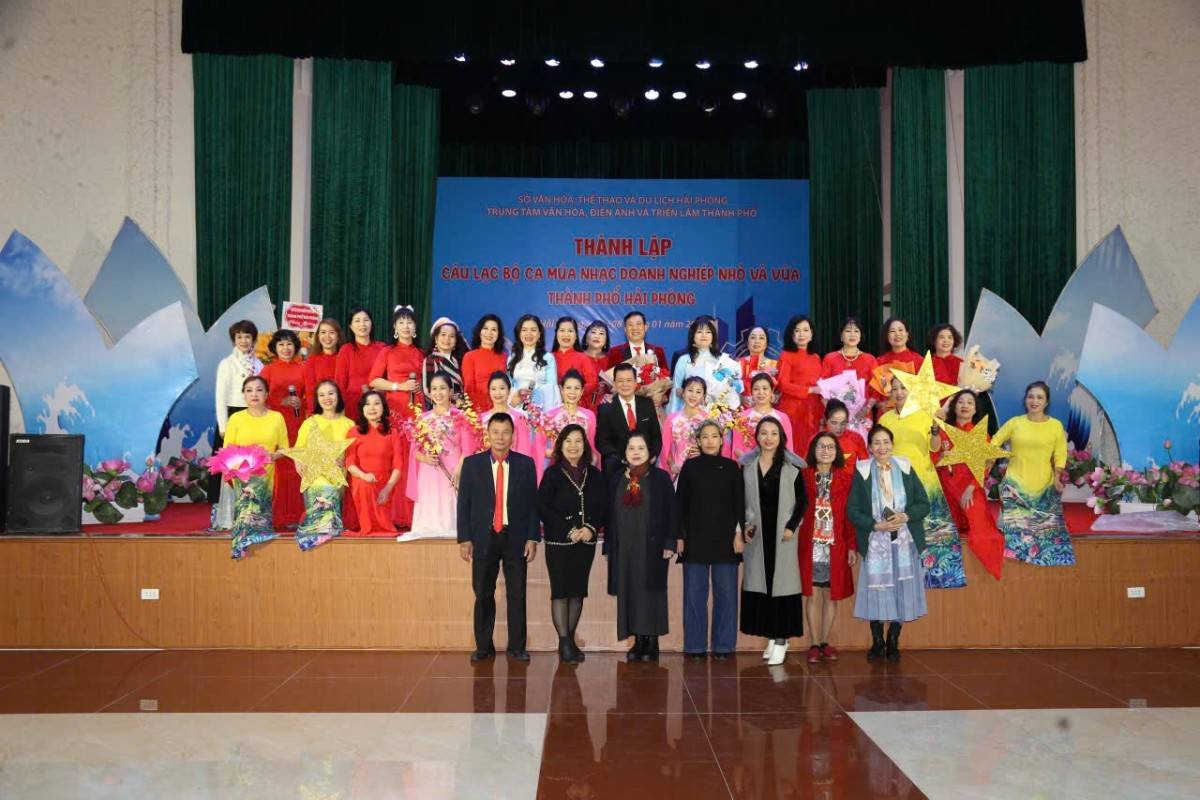 Ra mắt Câu lạc bộ Ca múa nhạc Doanh nghiệp Nhỏ và Vừa TP Hải Phòng: Dấu ấn văn hóa mới của cộng đồng doanh nhân thành phố Cảng