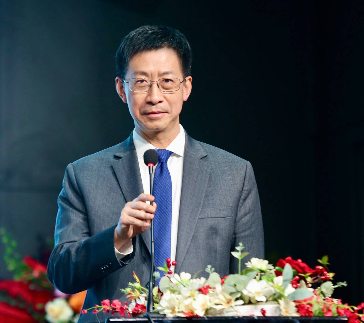 Ông Jusong Xin, Giám đốc kinh doanh quốc tế - Tập đoàn United Imagin Healthcare, phát biểu tại buổi lễ.