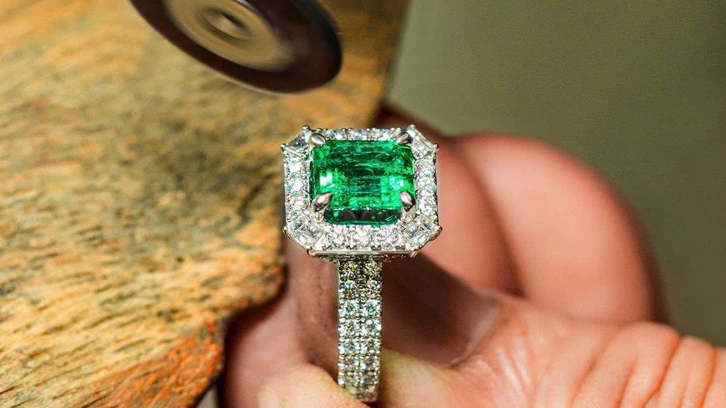 Danh Hiển Jewelers đạt giải thưởng “Best luxury jewelry brand of the year”