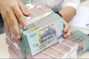 Ngân hàng chịu sức ép thanh khoản khi tín dụng tăng nhanh hơn huy động